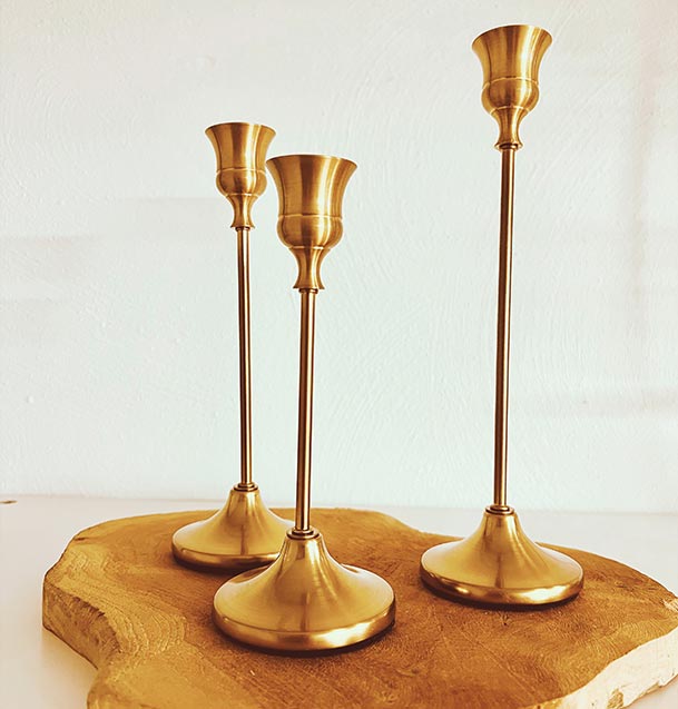 LieBella Dekoverleih Eventdesign Aachen - Goldene Kerzenhalter.